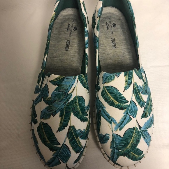 Cloudsteppers by Clarks Slip-on Palm Shoes 8W NWOB Step Glow Jade - Picture 3 of 6